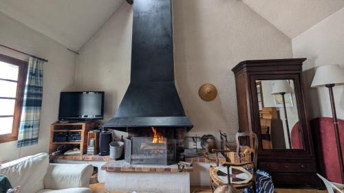Esquieze-Sere Ski Chalet | Au coin du feu