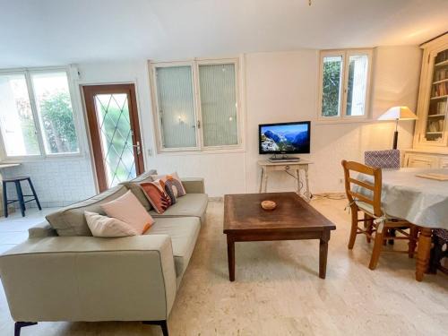 Le Puy-en-Velay Apartment | Au coin Ponot - jardin, Wifi, Parking gratuit