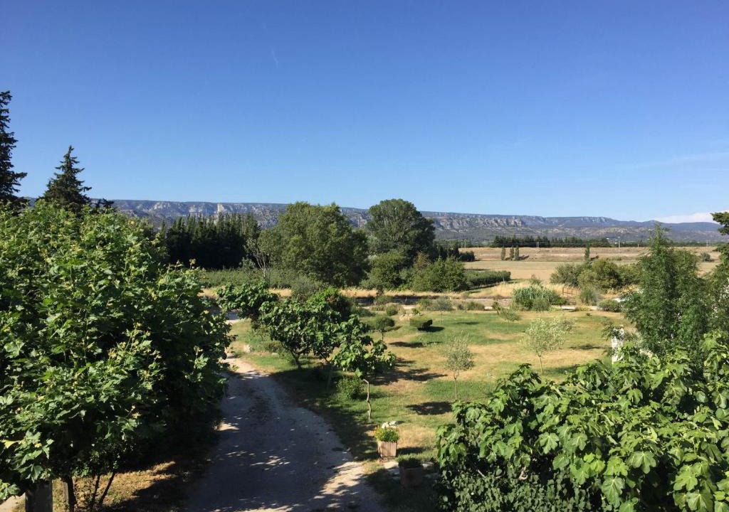 Mallemort Hotel | Auberge Les Olivades