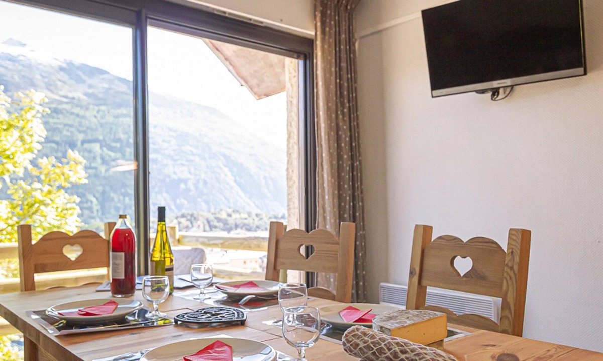 Aussois Apartment | Aussois - 2-room Apt, 6 guests, Terrace, WIFI, Pets allowed