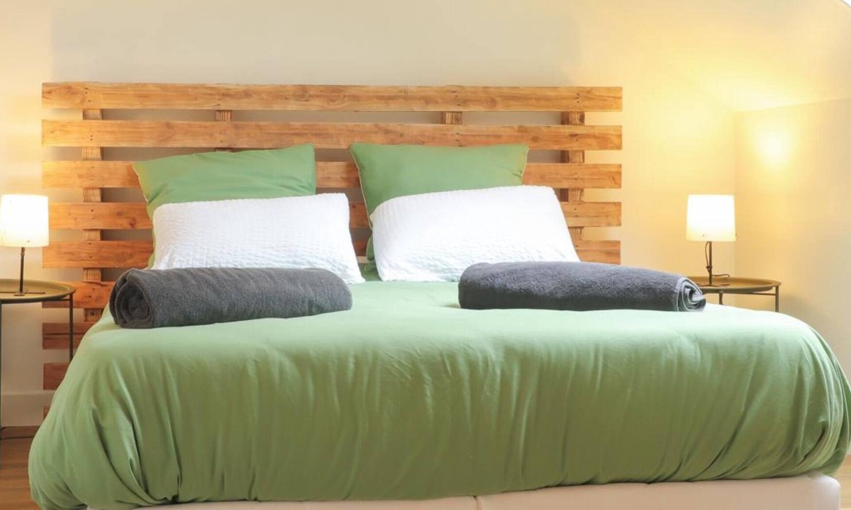 La Trinite-des-Laitiers Cottage | Authentic Normandy cottage with WIFI and pets allowed
