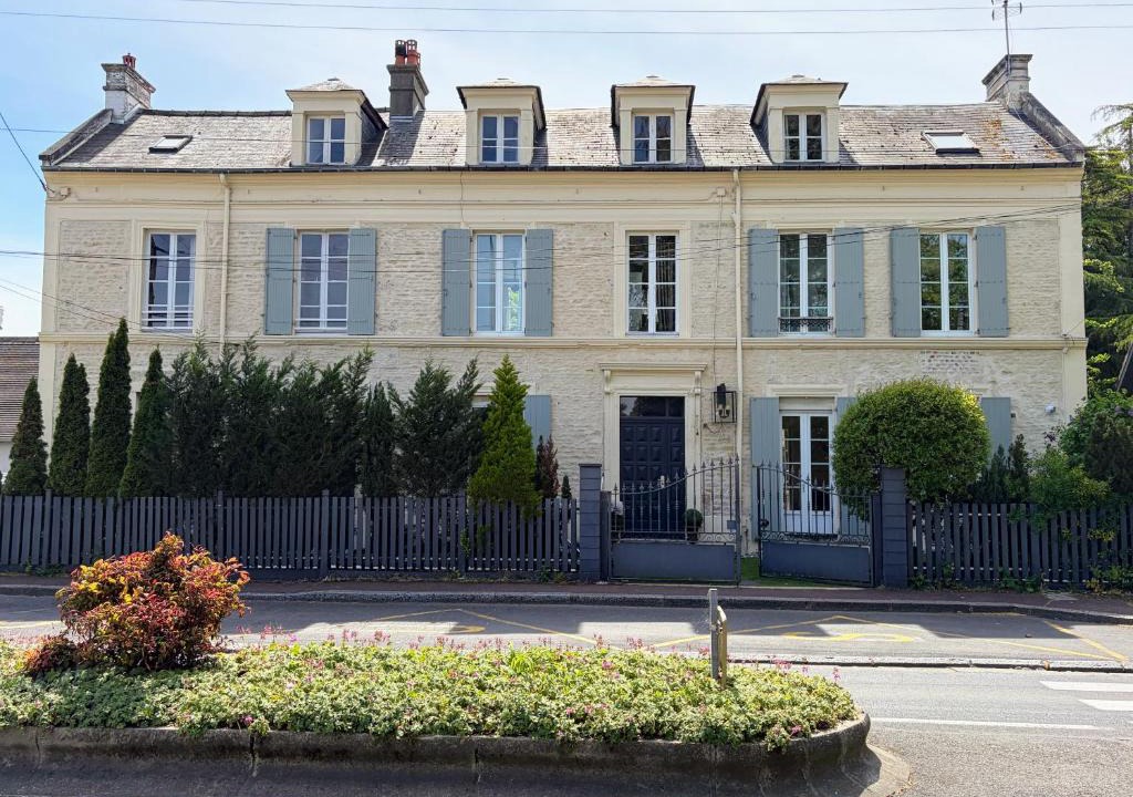 Cabourg House | Authentique Relais de Poste 1880 rénové, jardin, centre-ville
