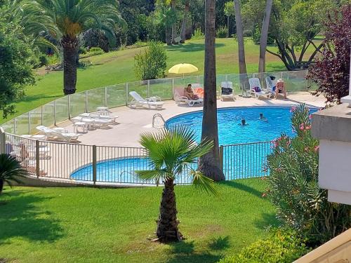 Mandelieu-La-Napoule Apartment | Bagatelle Studio 3étoiles rez de jardin Axelle LocAppart