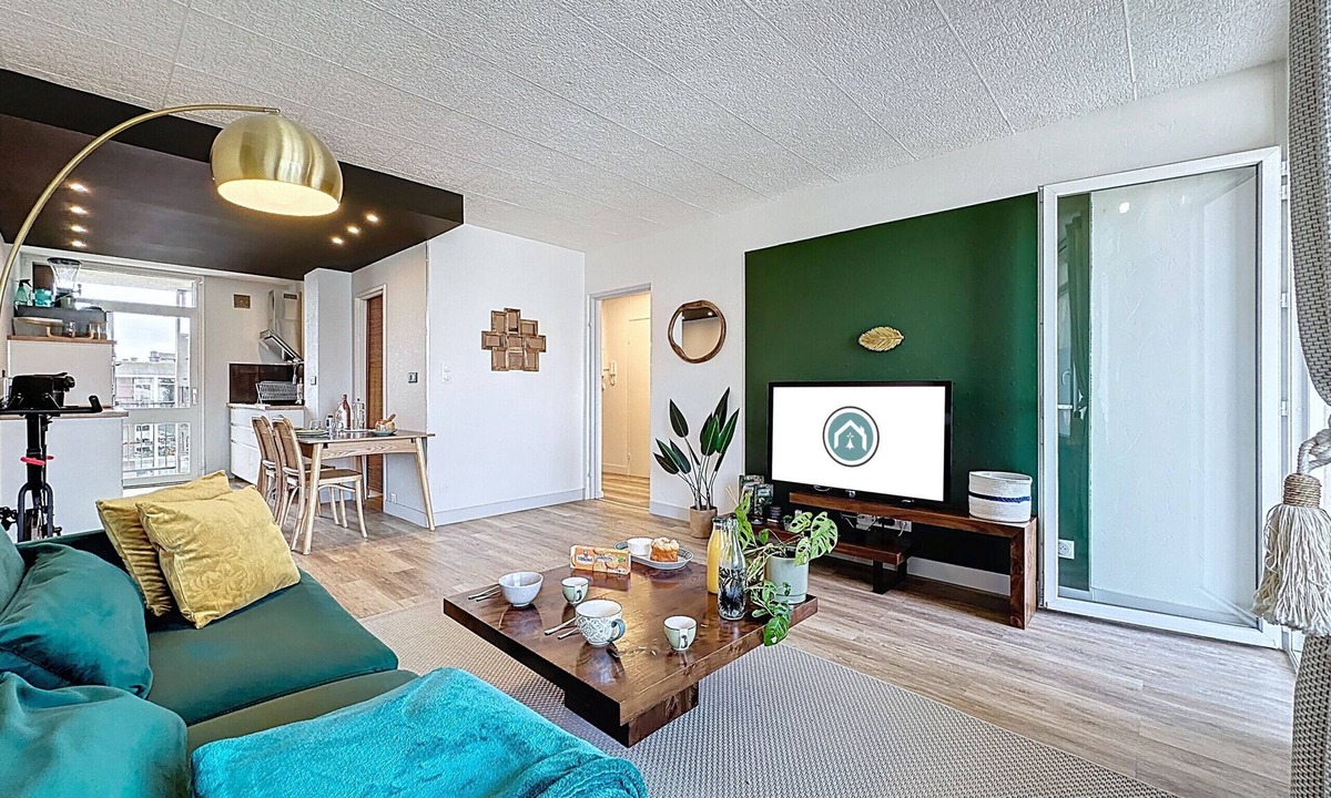 Saint-Marc Apartment | Balcony and sea view: attractive 2-person apartment*Ty Mor*.