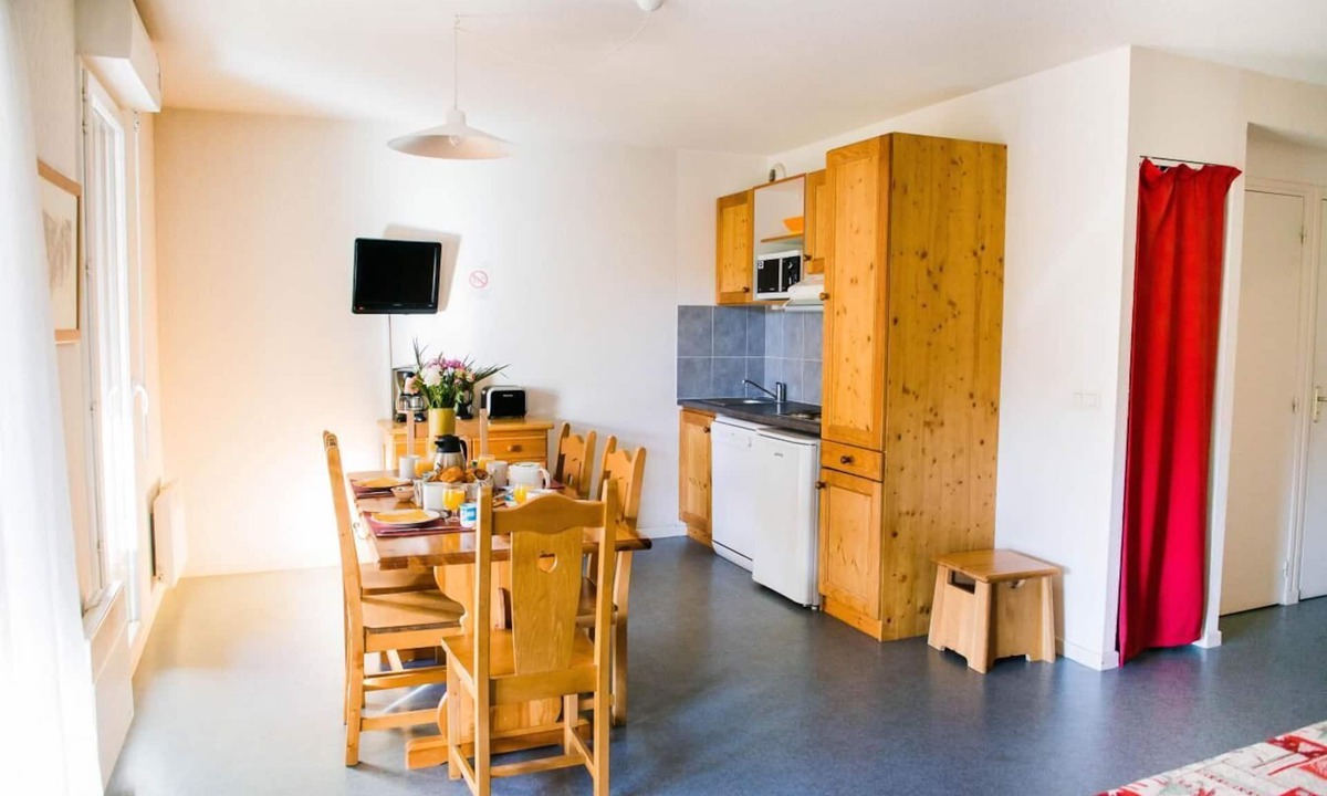 Avrieux Apartment | Balcony, parking, tv, ski locker, 34m², La Norma