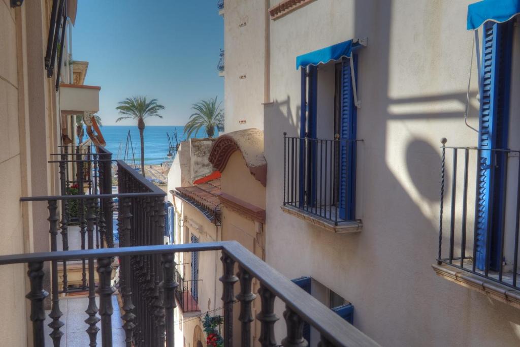 Sitges Town Center Apartment | Balcony View Apartment by Hello Homes Sitges