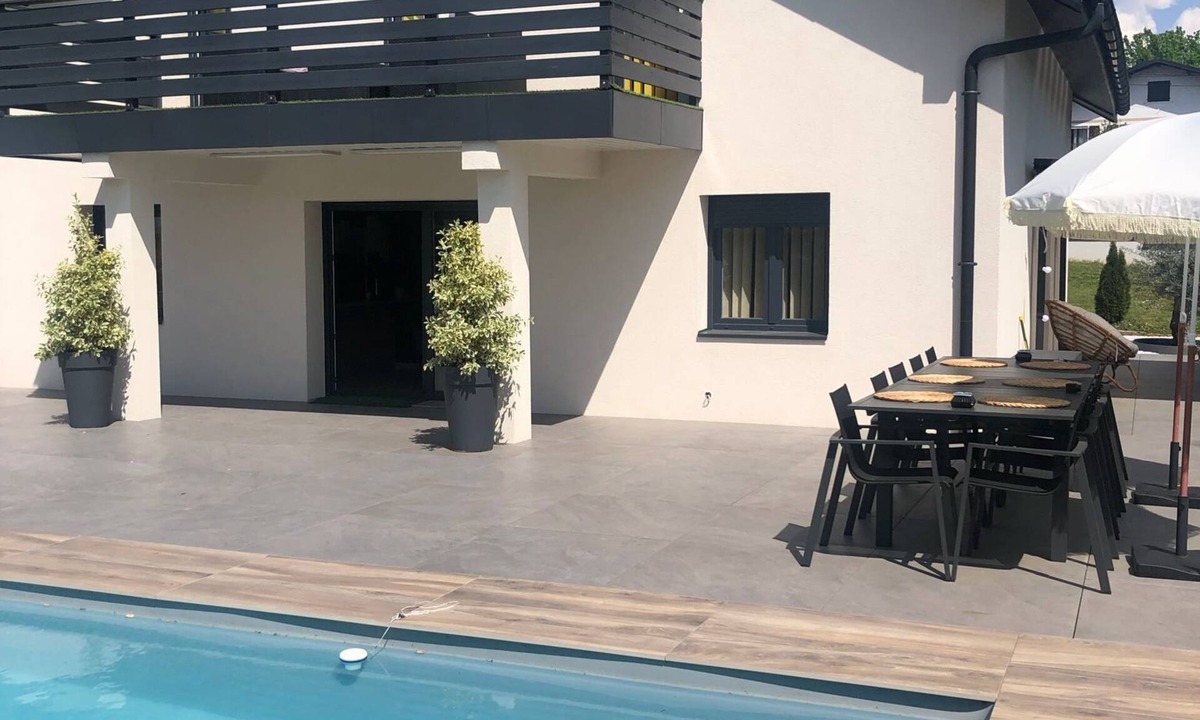 Chavanod Apartment | Bao Lounge - Apartment T3 with Pool & Parking