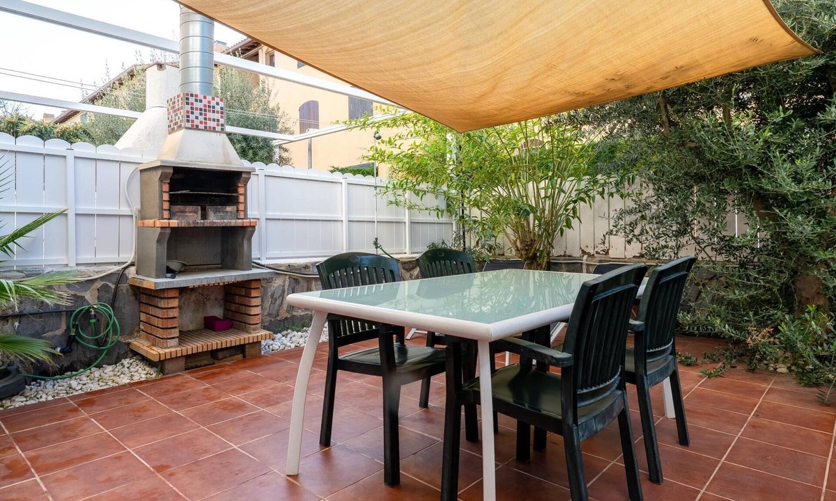 El Roc de Sant Gaieta Villa | Beach house with barbecue 34km Port Aventura