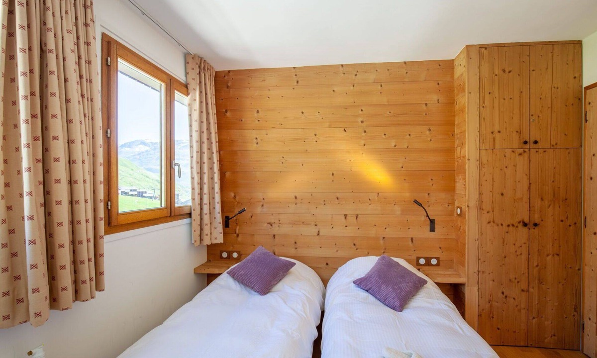 Tignes Apartment | Beautiful apartment for 10 guests with WIFI, TV and balcony