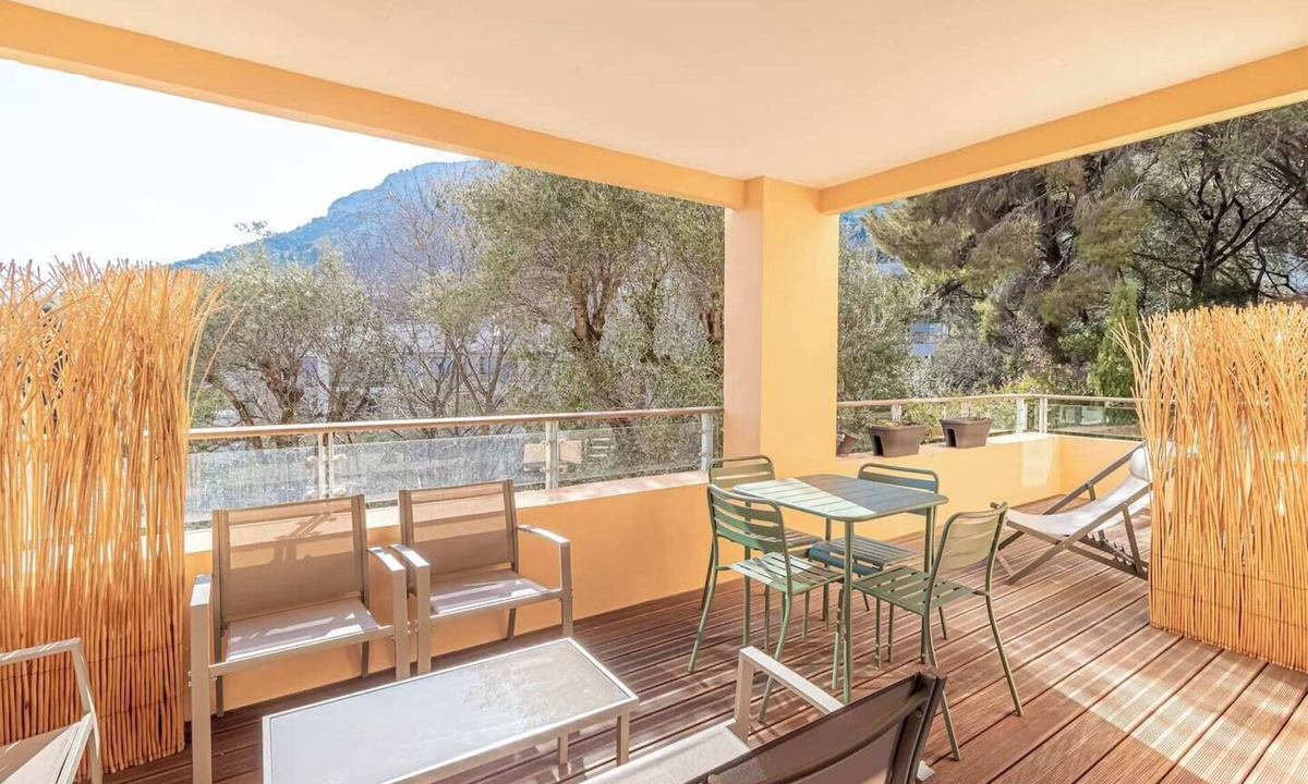 Beausoleil Condo | Beautiful apartment with pool near Monaco