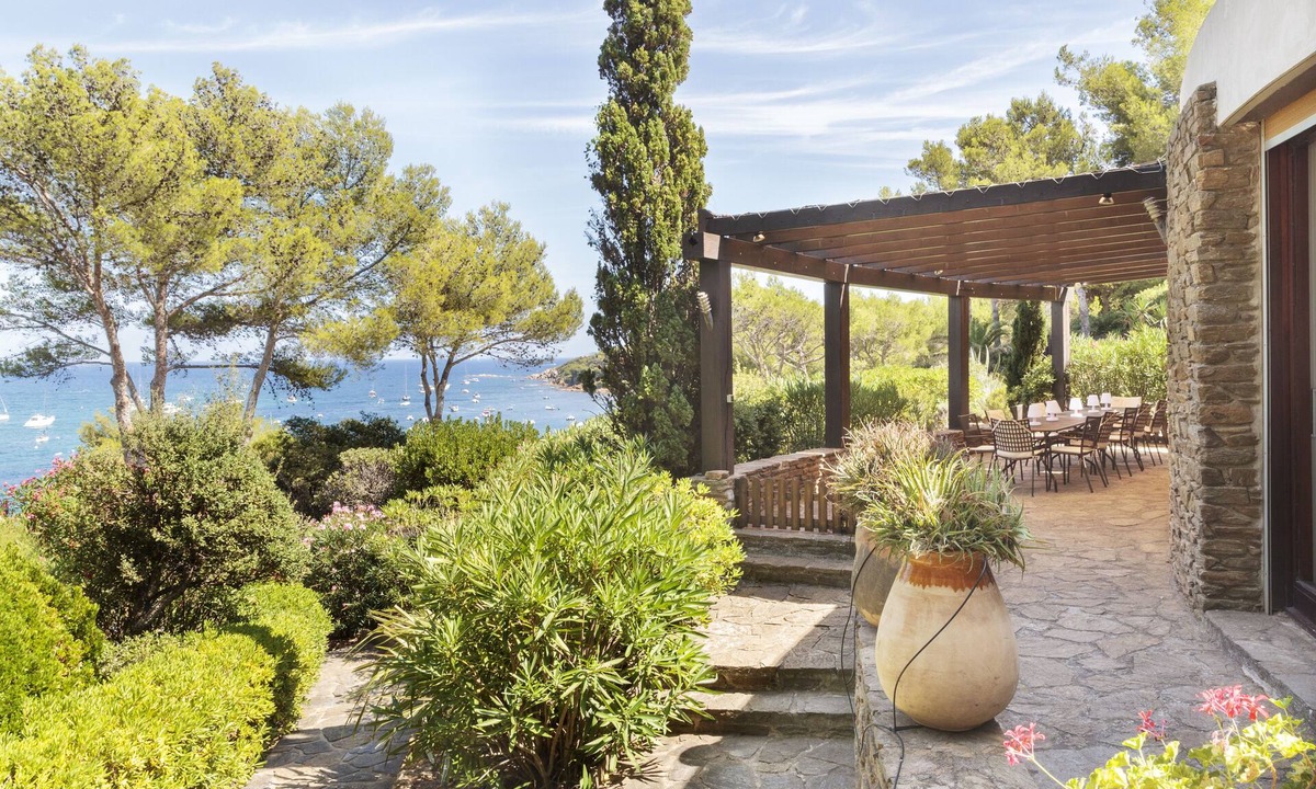 Cap Benat Villa | Beautiful architect's villa with sea views on the private plot of Bénat