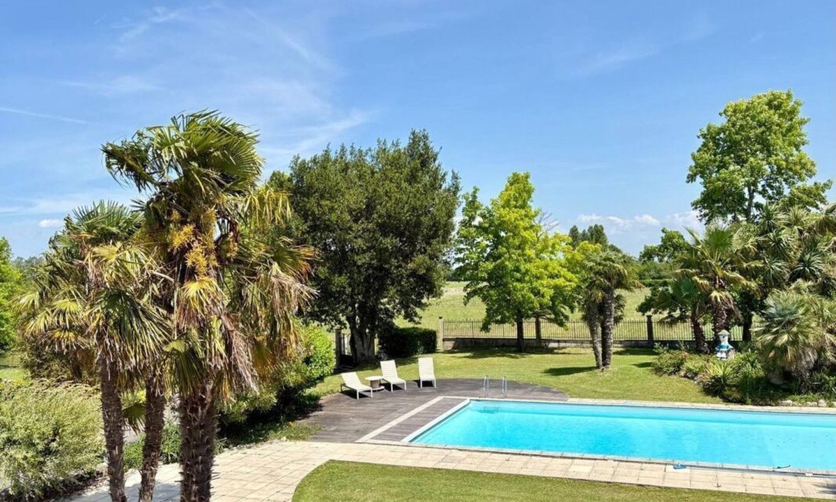 Civrac-en-Medoc House | Beautiful country house close to beaches (20 minutes) and shops.