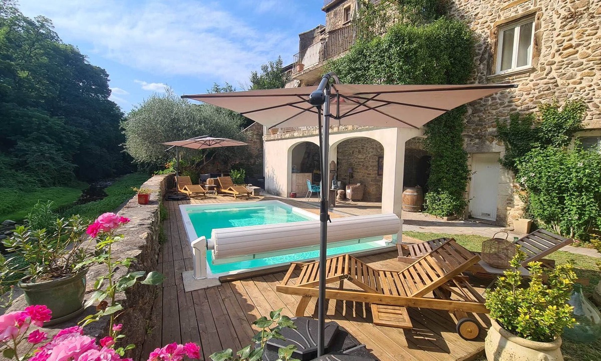 Saint-Jean-de-Valeriscle Apartment | Bed and breakfast "La mauresque", 2 people, continental breakfast included