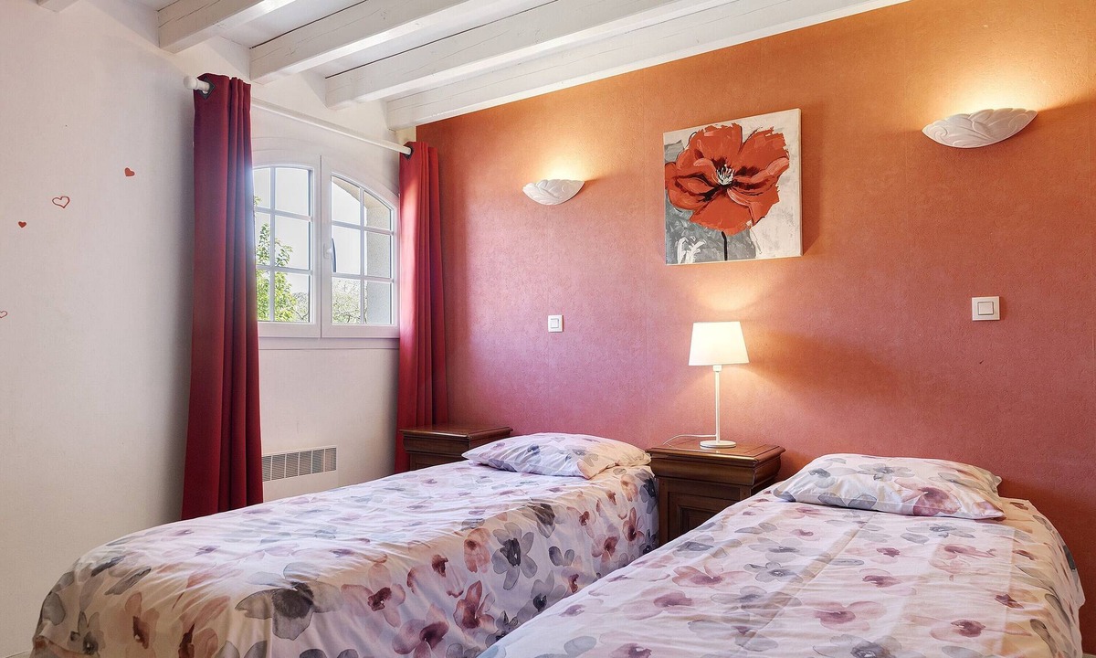 Begadan Bed & Breakfast | Bed and Breakfast 'Chambre D'hôtes Coquelicot' with Shared Pool, Shared Terrace and Wi-Fi