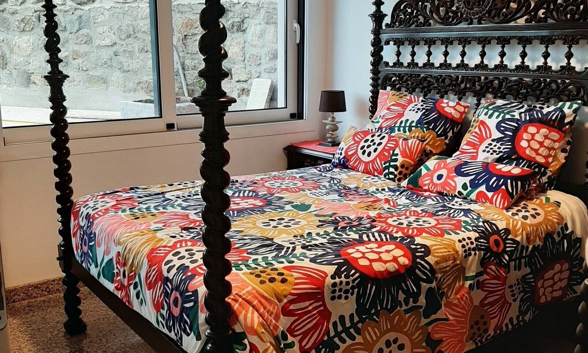 Hermitage-Tournonais-Herbasse-Pays de Saint-Felicien Bed & Breakfast | Bed and Breakfast 'La Chambre Tom' with Shared Pool, Shared Garden and Wi-Fi