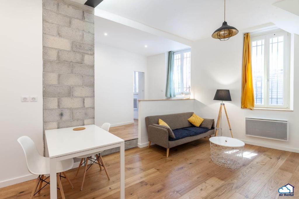 Saint-Lambert Apartment | Bel appartement d'Architecte à Endoume - Air Rental