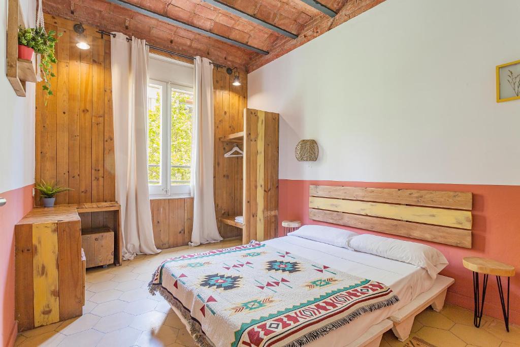Sant Antoni Hostel | Bird House