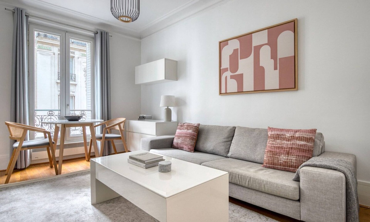 11th Arrondissement Apartment | Blueground | Bastille, nr shopping & dining