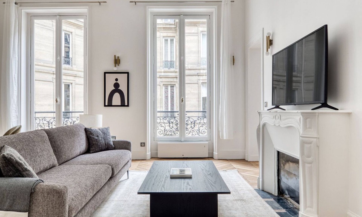 L'Europe Apartment | Blueground | Monceau, furnished, nr Parc Monceau