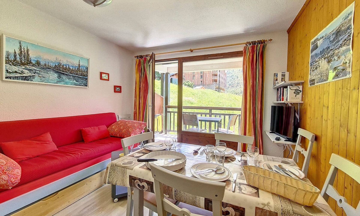 Saint-Martin-de-Belleville Apartment | Bright apartment near slopes, balcony, 4 people