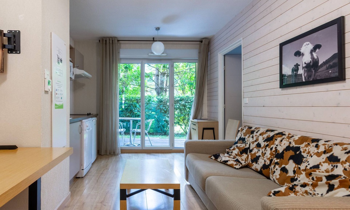 Ax-les-Thermes Apartment | Bright apartment with nature view 4 people