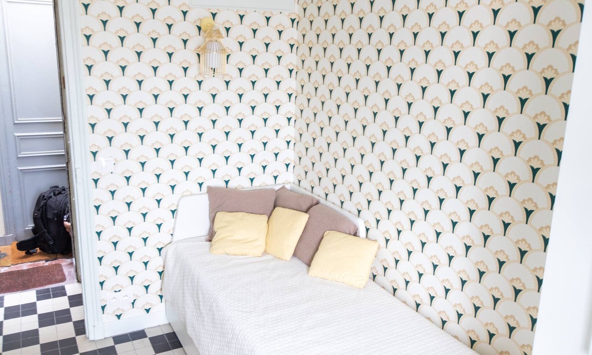 Chaillot Apartment | Bright Studio Next To The Champs Elysees