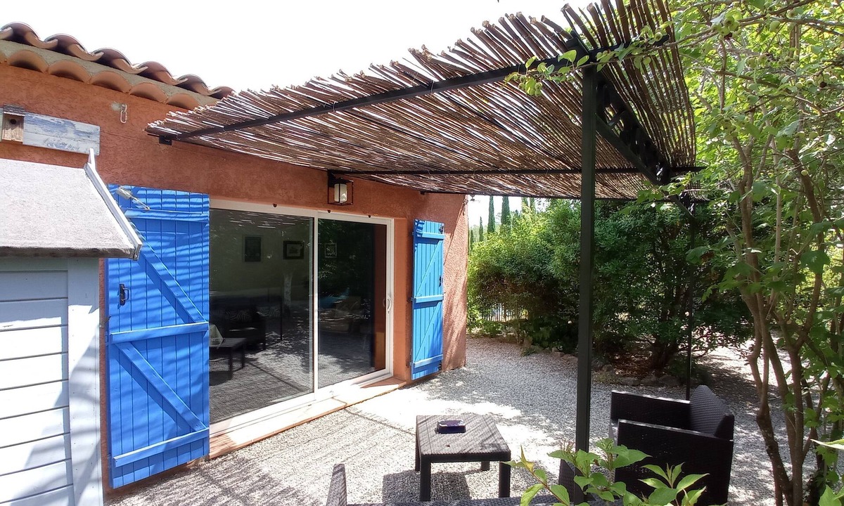Fayence Cottage | Bright two-room apartment with unobstructed views, air-conditioned, and featuring a garden with trees