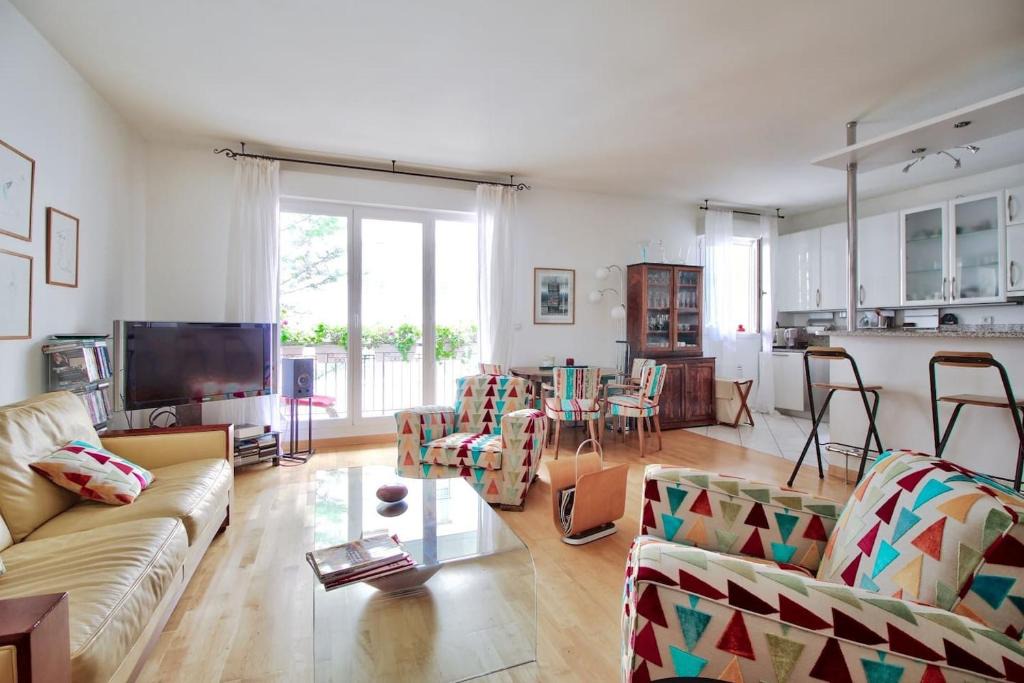 13th Arrondissement Apartment | Butte aux Cailles - Place d'Italie