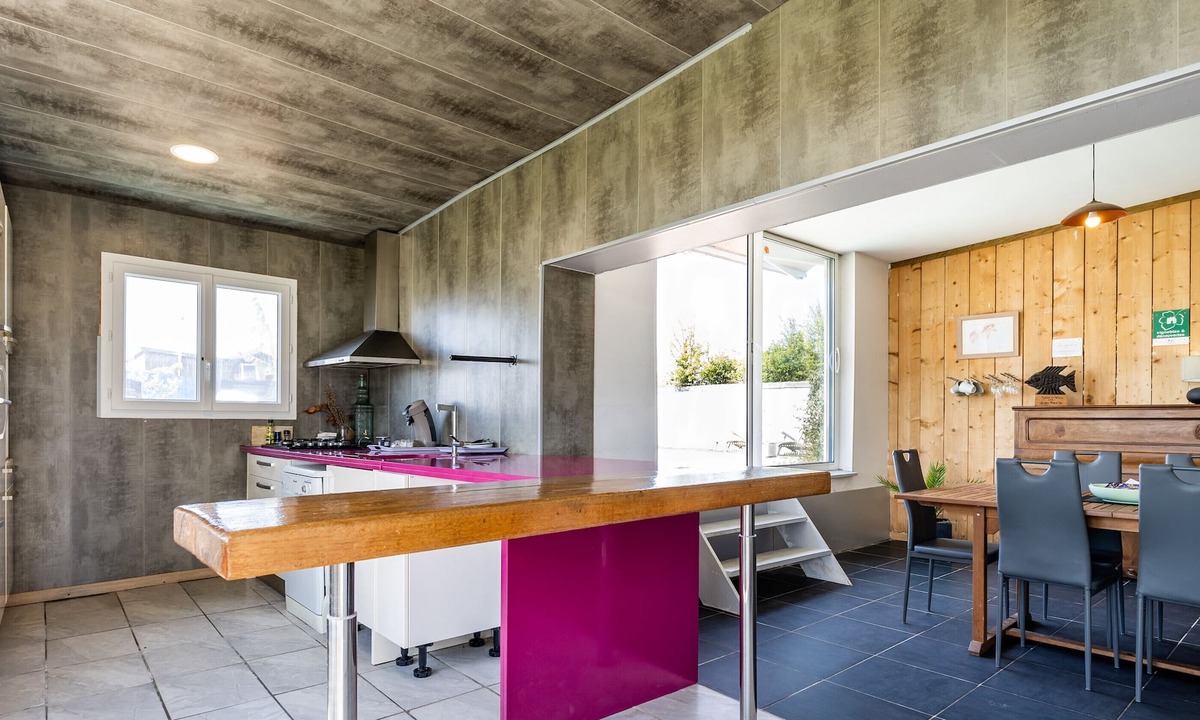 Saint-Yzans-de-Medoc House | "Cabane de l'estuaire", with swimming pool, garden and Wi-Fi