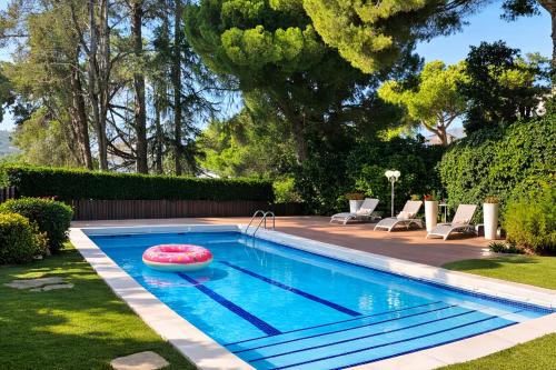 Cabrils Apartment | Cabril's Hills - Stunning Villa with Pool & Sea Views