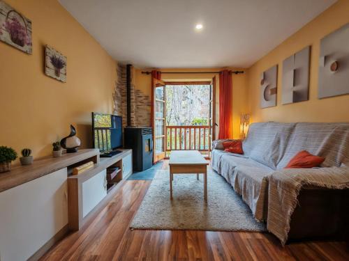 Taull Apartment | Calideza inigualable- Rústico, eficiente y con jardín - Isard 1