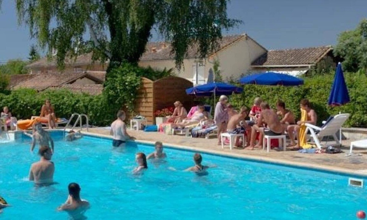 Petit-Palais-et-Cornemps House | Camping 4 étoiles - Piscine - ccbgchi