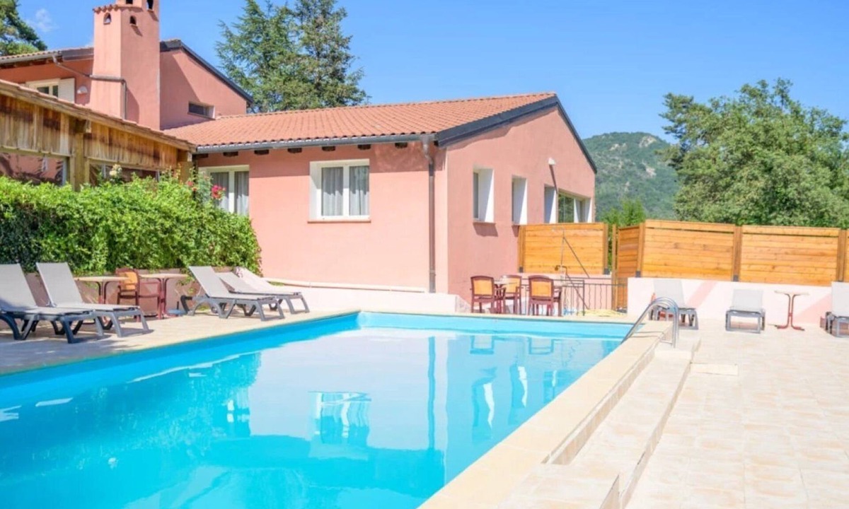 Sospel House | Camping 2 étoiles - Piscine - ccbgb0d