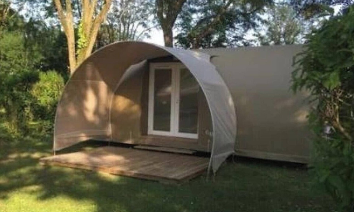 Chauffour-sur-Vell House | Camping 3 étoiles - Piscine - ccbfg0a