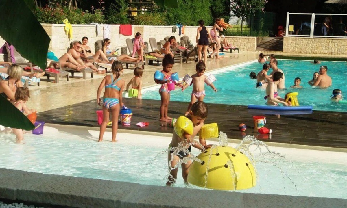 Saint-Jean-du-Gard House | Camping 3 étoiles - Piscine - ccaibg0