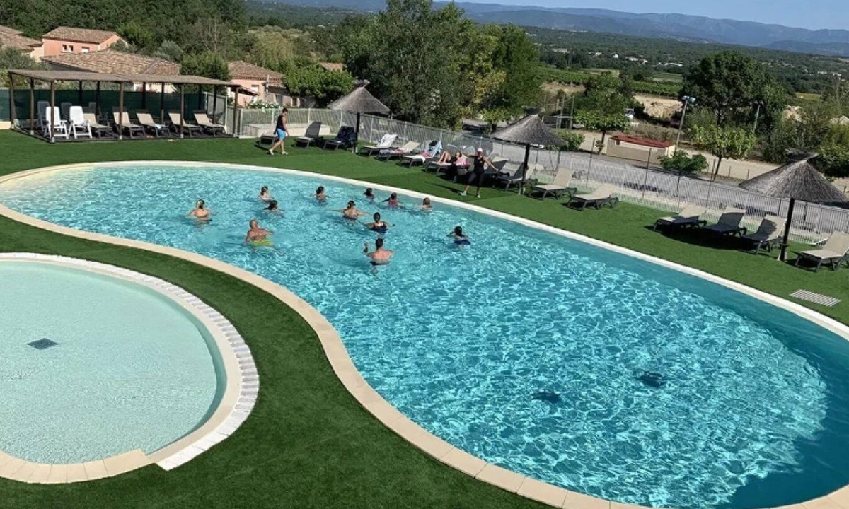 Grospierres House | Camping 3 étoiles - Piscine - ccbgbdf
