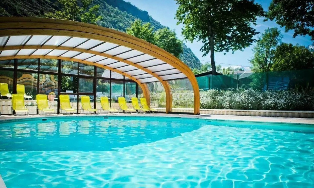 Le Bourg-d'Oisans Ski Chalet | Camping A la Rencontre du Soleil* - Chalet Fleuri 3 Rooms 4/5 People