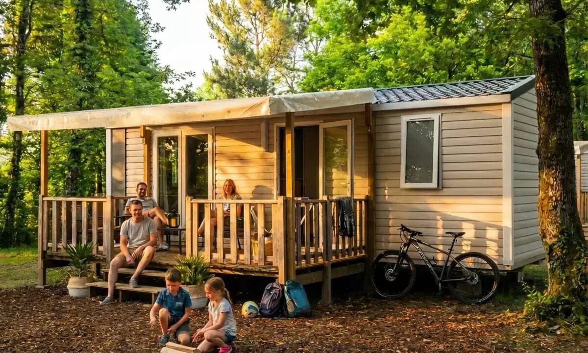 Saint-Gerons House | Camping Les Rives du lac Cantalès * - Riviera 2 bedroom mobile home 6 people