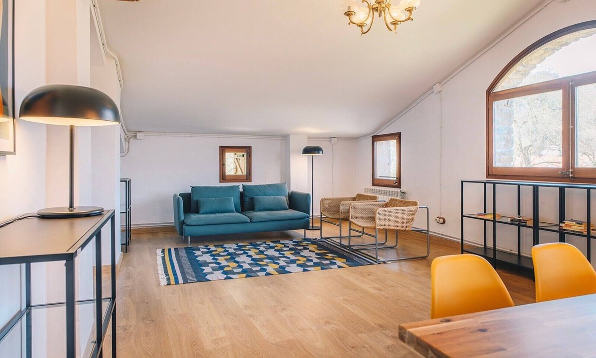 Beguda Apartment | Can Blanc de Dalt – Spacious Apartment in Garrotxa Natural Park