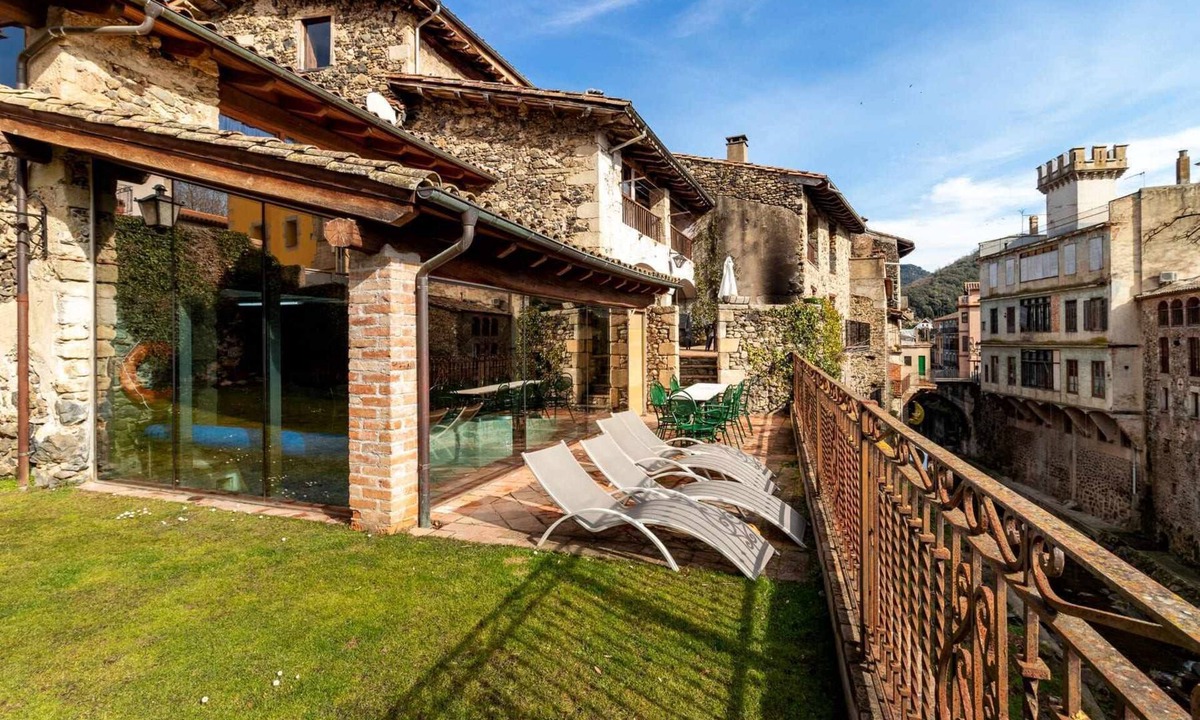Sant Feliu de Pallerols House | Can Ventura - relaxation in nature