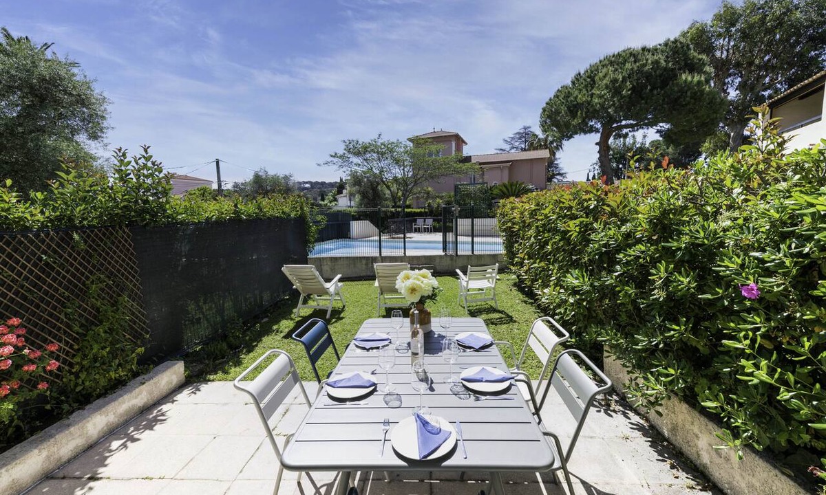Cap-d'Antibes Apartment | Cap d’Antibes House | 2 Min to Salis Beach & Pool