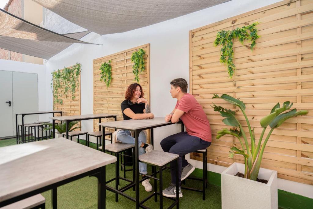 Collblanc y La Torrassa Hostel | Casa Barcelo Camp Nou Barcelona
