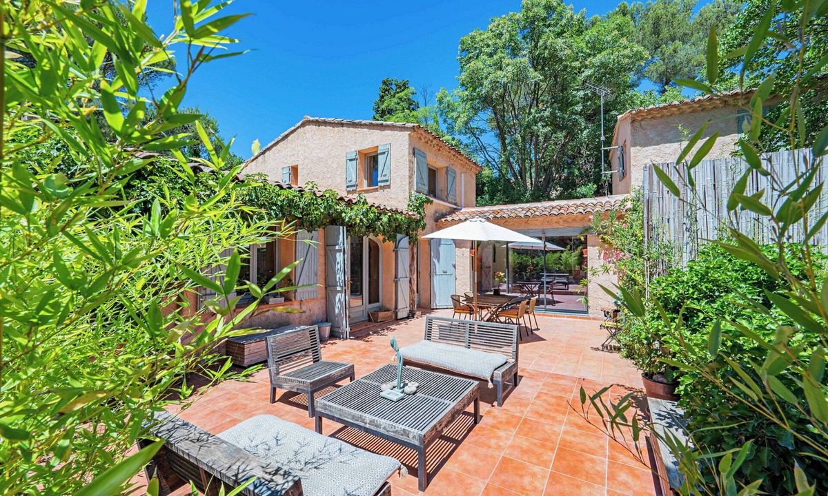 Est House | CASA–Bastide provençale Sainte-Victoire