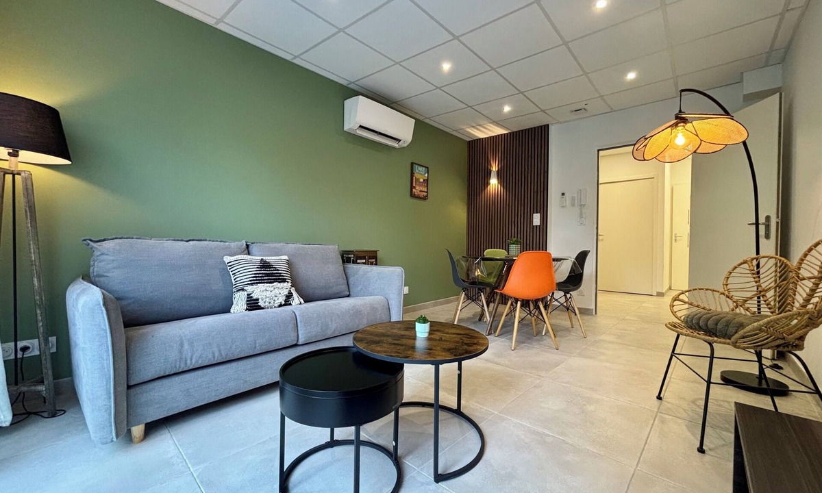 Brive-la-Gaillarde Apartment | Casa Blum #1 - 4 personnes - Climatisé - Proche de la gare