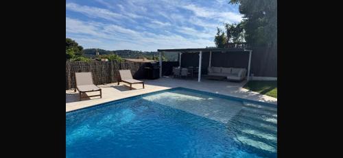 Palleja House | CASA CON JARDIN, SAUNA, PISCINA PRIVADA y NATURALEZA CERCA DE BARCELONA