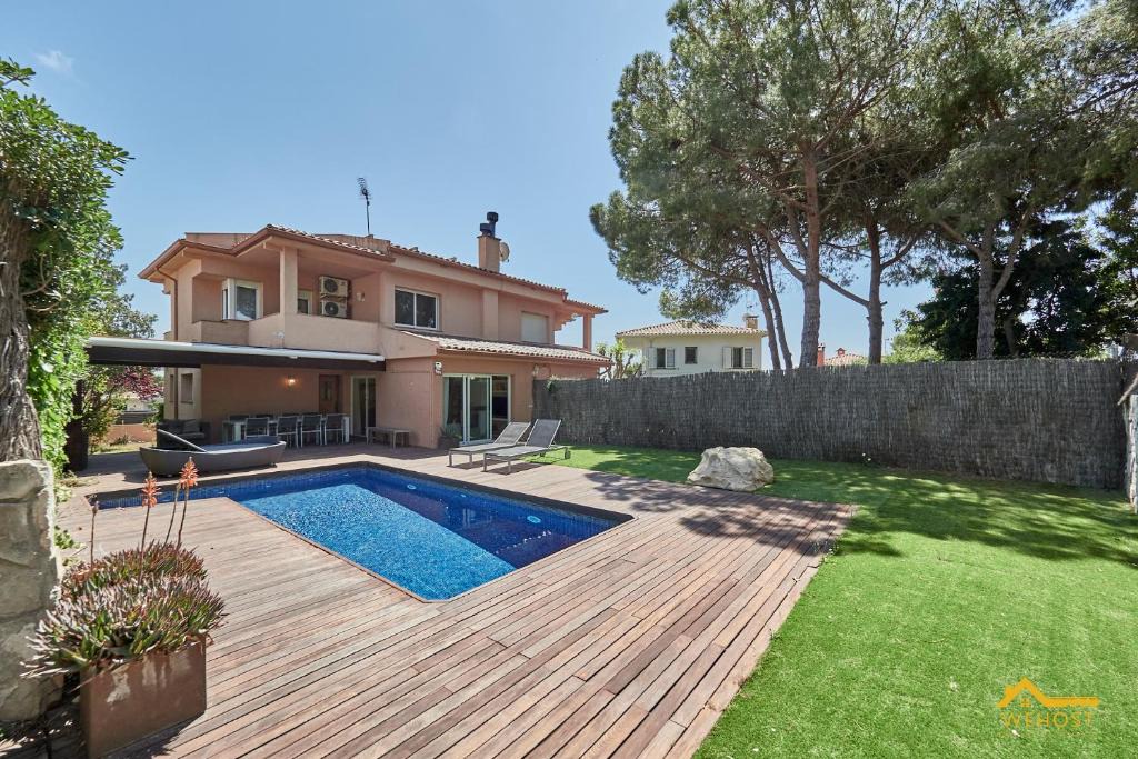 Creixell House | Casa con Piscina Privada, Barbacoa y Sala Juegos, Creixell