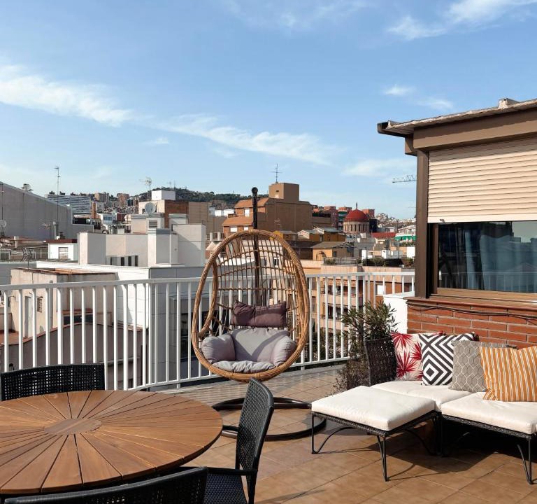 el Camp d'en Grassot i Gracia Nova Apartment | Casa Cosi - Industria