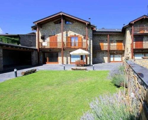 Bellver de Cerdanya House | Casa de piedra y madera vistas a montañas y prados