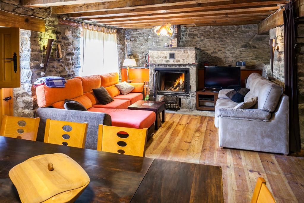 Lasaosa House | Casa Dorondón