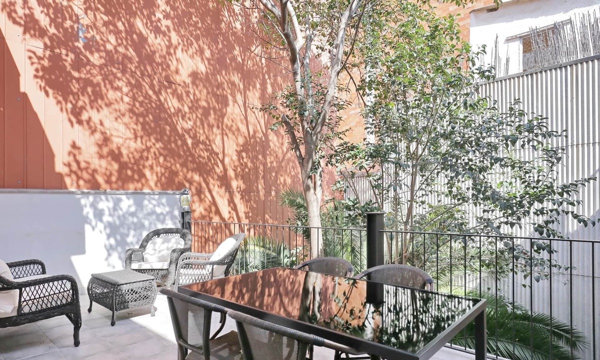 Collblanc y La Torrassa Apartment | Casa Nanit Apt C near Camp Nou